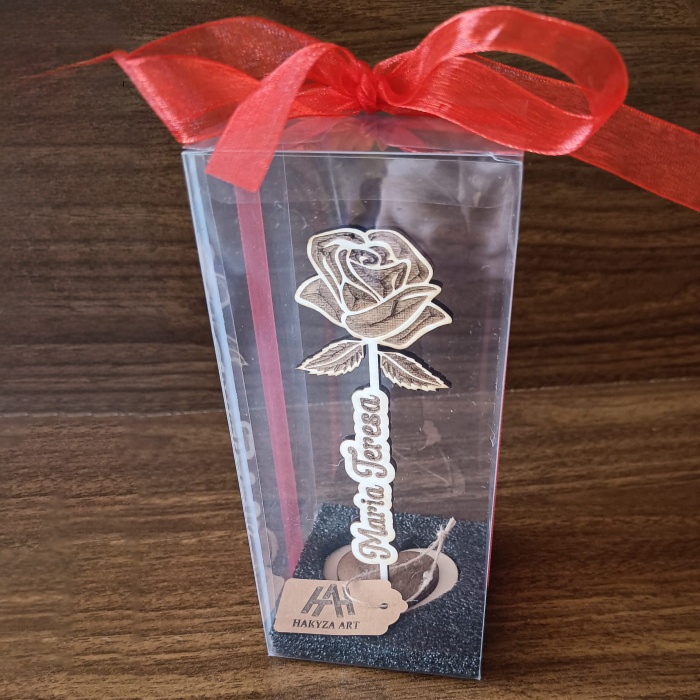 Rosa con Nome inciso